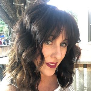 Meet your Posher, Jillian